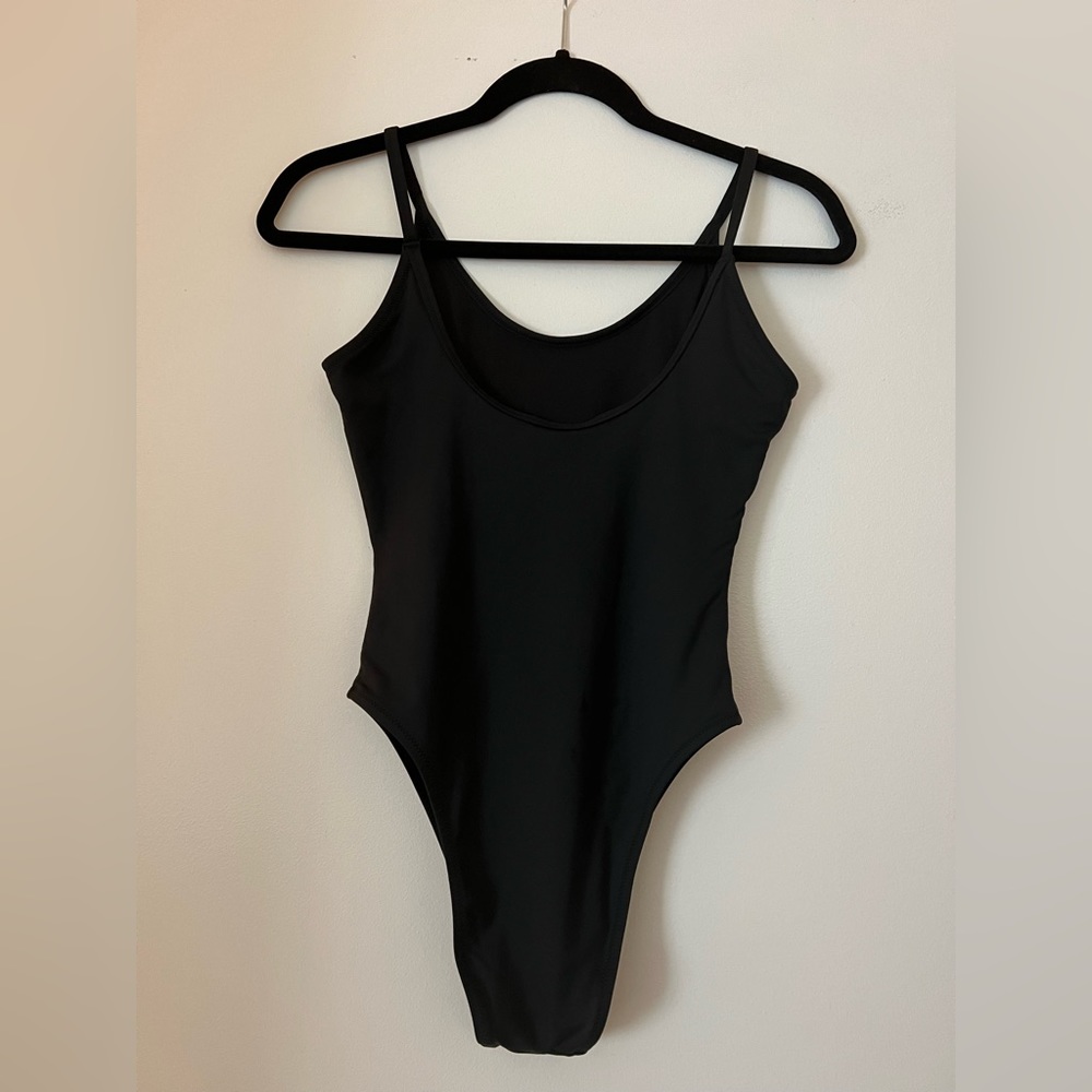 CALVIN KLEIN ONE PIECE SWIMSUIT | BLACK | SIZE MEDIUM | WITH LOGO - Picture 5 of 7